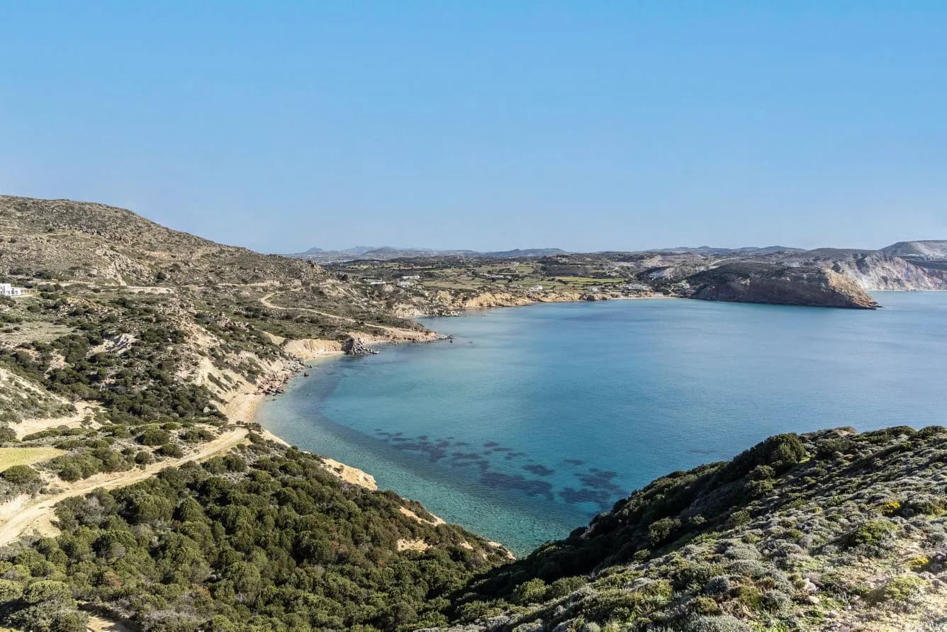 Eréma Hotel Milos – Bucht an der Küste von Milos
